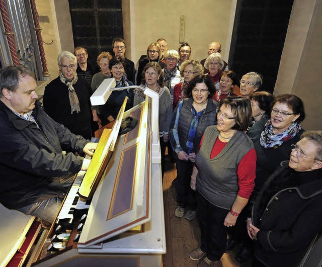 Fr die Auftritte morgen frh in Walte... Brommer an der Orgel) fleiig gebt.   | Foto: Thomas Kunz