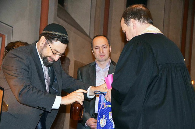 Drei Religionen, ein Wurzel: Rabbi Mos...der evangelische Dekan Rdiger Schulze  | Foto: Sylvia Jahn