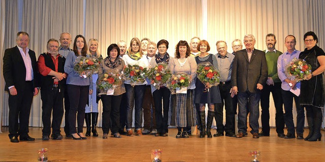 Ehrungen langjhriger Mitarbeiter und ...Heizmann, rechts  Franziska Heizmann.   | Foto: Paul Berger