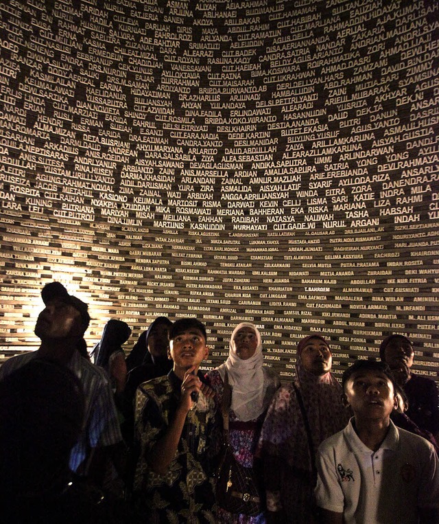 Ein Stadt trauert:  Tsunami-Museum von Banda Aceh   | Foto: dpa/AFP