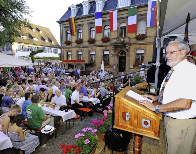Beim Jubilum 425 Jahre Marktrechte wu...n Landtagsprsident Guido Wolf geehrt.  | Foto: Gollrad, Haberer