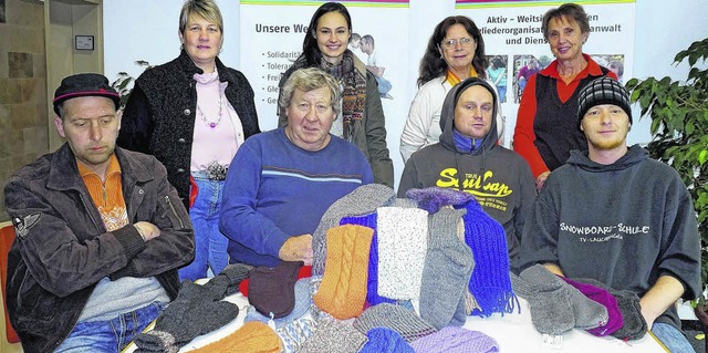 Frauen des AWO-Strickcaf Kreativnadel... Maria Zeiser (Leiterin Strickcaf).    | Foto: Freudig