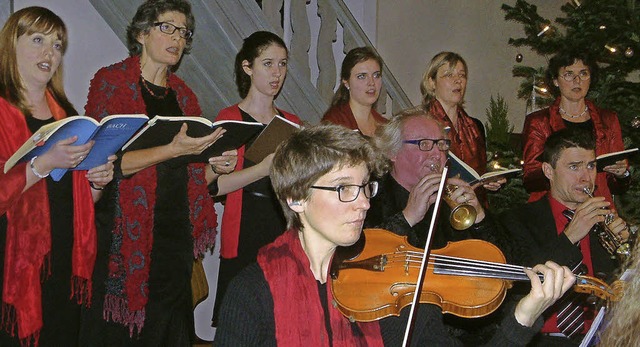 Das Vokalensemble Altweil und ein Ad h...rt zugunsten der Diakoniestation auf.   | Foto: Roswitha Frey