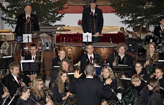 Rund 60 Musiker hat die Trachtenkapelle Husern.  | Foto: Cornelia Liebwein