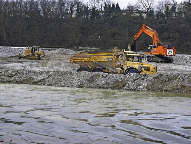 Der Rhein wird ausgegraben.   | Foto: Valentin Zumsteg