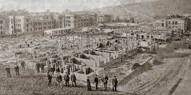 Die Infanteriekaserne wird gebaut, ein Foto aus dem Jahr 1898.   | Foto: Stadt Lahr