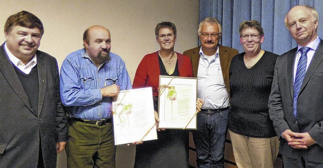 Die Pfarrer Klaus Fietz (links) und St...r Klaus Kunzmann und Franziska Ebner.   | Foto: Dehmel