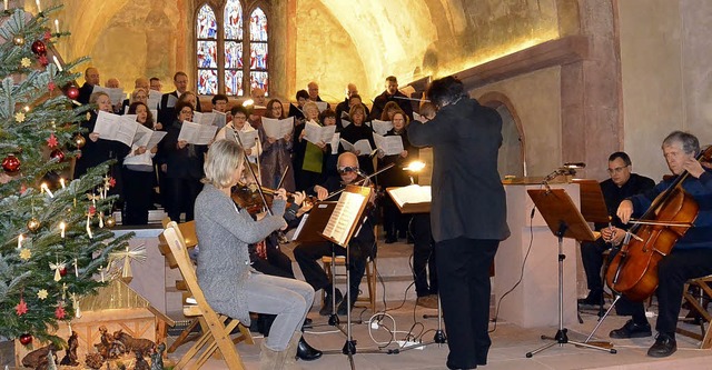 Ein Konzert in der Burgheimer Kirche ist immer etwas Besonderes.   | Foto: Axel Fleig