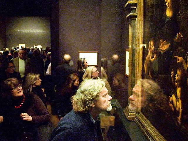 Besucher vor der &#8222;Felsengrottenm...er Londoner National Gallery, 2011/12   | Foto: kool film