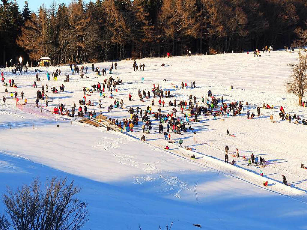 Das Jahr legte einen Bilderbuchstart hin. Zumindest auf den Bergen, wie hier auf dem Schauinsland, gab’s am Neujahrstag reichlich Schnee und Sonne pur.