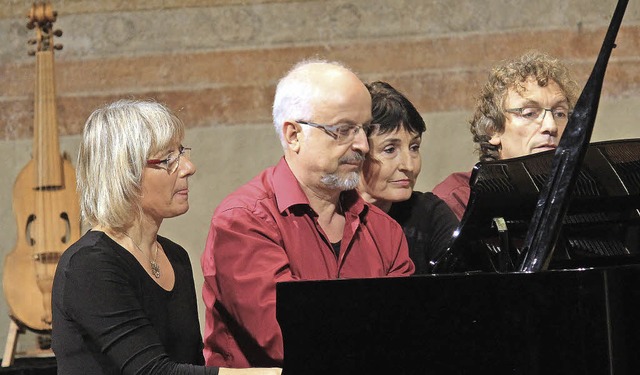 Zwei Paare, acht Hnde:  Musikerehepaare beim Konzert in der Martinskirche   | Foto: Erik Stahlhacke
