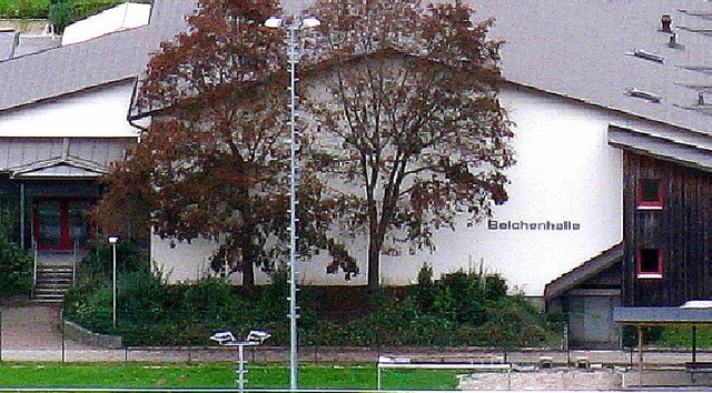 uerlich ist die Belchenhalle noch gu...dschutz und Haustechnik nicht gut aus.  | Foto: Lange