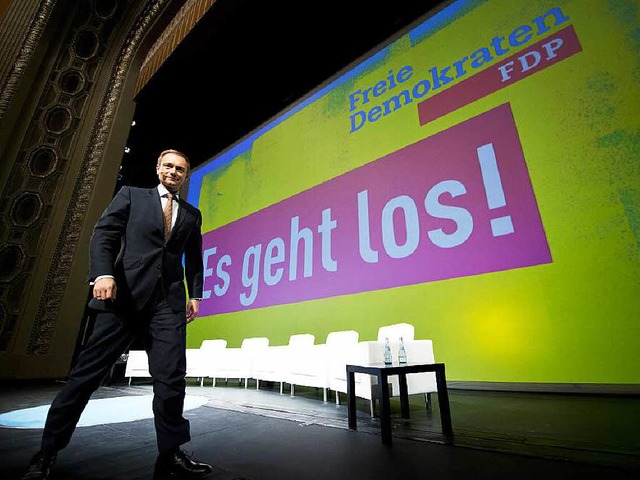 In frischem Gewand blst die FDP um Pa... Christian Lindner wieder zur Attacke.  | Foto: dpa