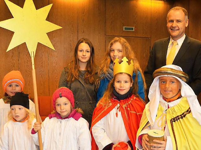 Die Sternsinger waren zu Gast beim Neujahrsempfang.  | Foto: Andrea Gallien