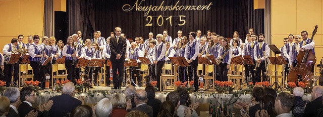 Der Musikverein Buchenbach beim Neujahrskonzert 2015 in der Sommerberghalle.   | Foto: Jrg Sauter