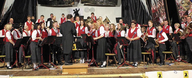 Boten ihren Zuhrern ein tolles Dreik...e Musiker der Trachtenkapelle Hartheim  | Foto: Otmar Faller