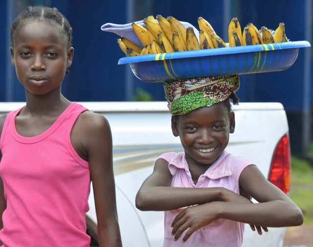 Straenverkauf statt Schulbank in Liberia   | Foto: AFP