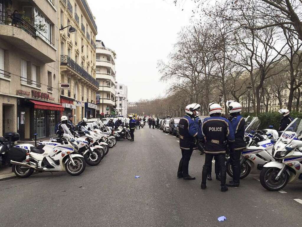 Fr den Groraum Paris wurde sofort die hchste Sicherheitsstufe ausgerufen.