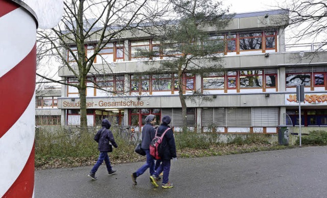 Fr die Staudinger-Gesamtschule steht ... Der Rektor wnscht sich einen Neubau.  | Foto: Ingo Schneider