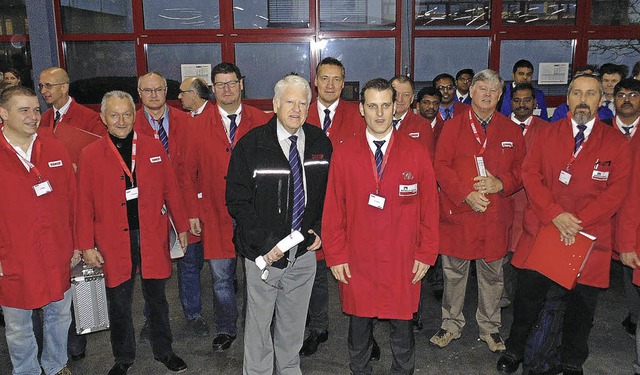 Mitarbeiter der Firma Suhner mit dem f...bei der Jahrestagung in Bad Sckingen   | Foto: Michael Gottstein