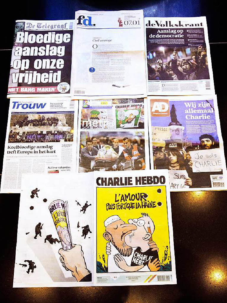 Zeitungen weltweit bekunden auf ihren Titelseiten Solidaritt mit den Opfern von Paris.