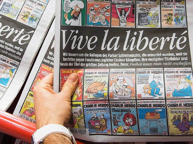 &#8222;Es lebe die Freiheit&#8220;: Sc... Trauer um die Pariser Karikaturisten   | Foto: dpa/Thomas Kunz