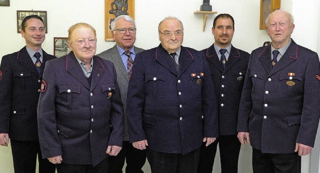 Ehrungen fr langjhrige Feuerwehrzuge...jrn Breisacher und Gottfried Schber   | Foto: Jrgen Schweizer