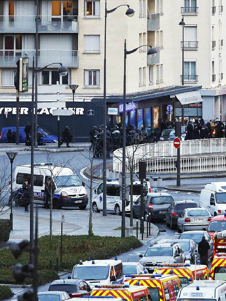 Die zwei Brder, die den Anschlag auf das Satiremagazin Charlie Hebdo verbt haben, verschanzten sich in Dammartin-en-Gole, ein weiterer Islamist in einem jdischen Supermarkt im Osten von Paris.
