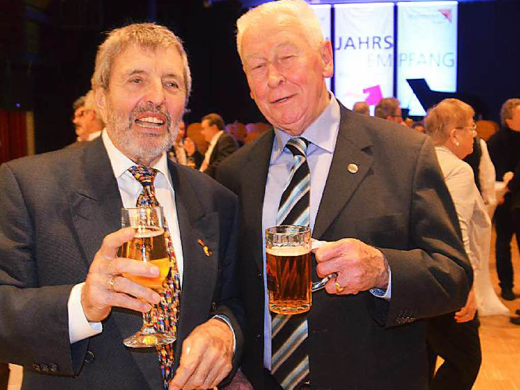 Werner Nu und Erich Blatter bringt das Bier zusammen