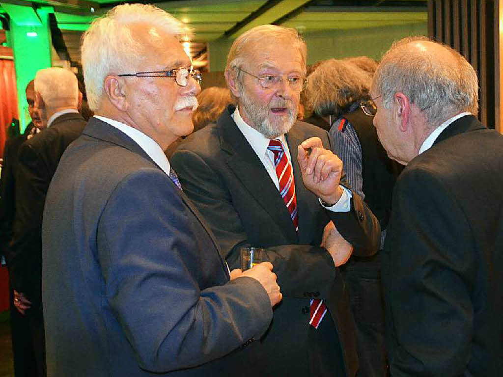 Rote Runde: Alfred Winkler (mitte), Landtagsabgeordneter Hidir Grakar (links) und Kurt Ohlenschlger