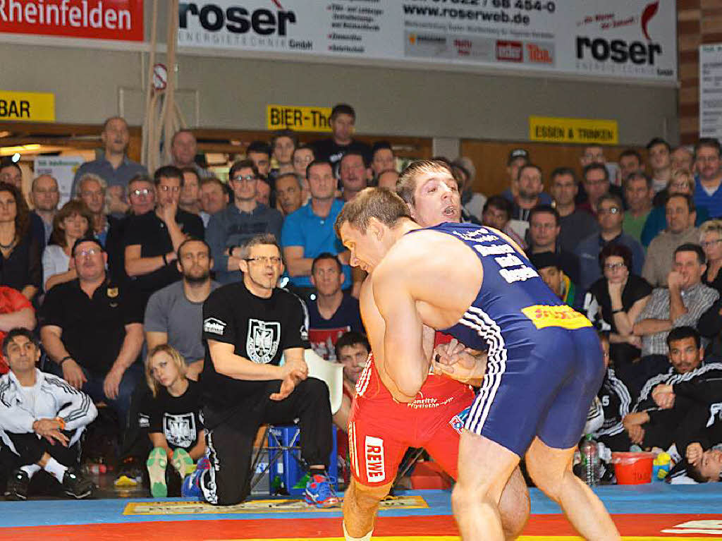 Erstliga-Ringen in Adelhausen: Der TuS ist erneut im Viertelfinale ausgeschieden.