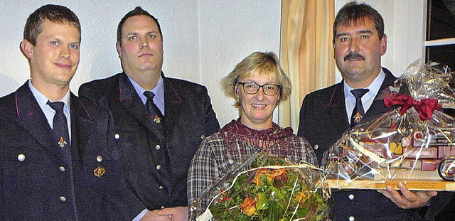 Der scheidende Kommandant der Wintersw...eter Michael Lang geehrt (von rechts).  | Foto: Rolf Mck