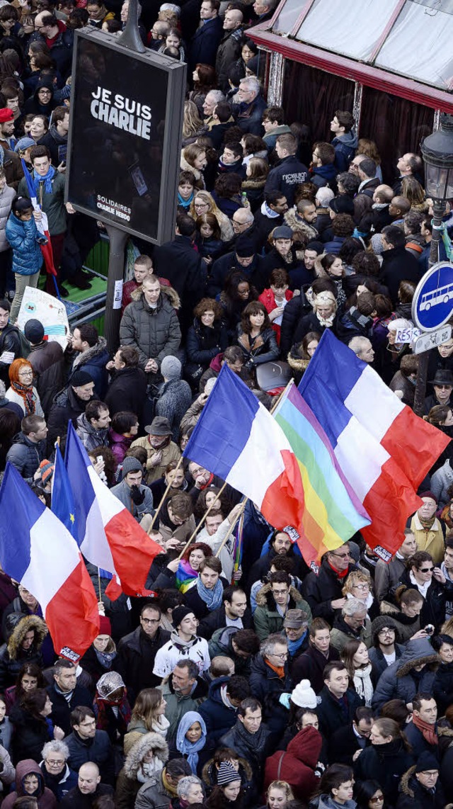 Bekenntnis zur Nation: Demo in Paris   | Foto: AFP