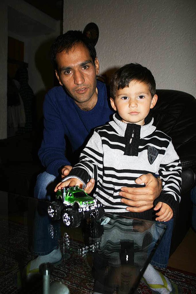 Unzertrennlich: Farid und sein Sohn Said  | Foto: Manuela Mller