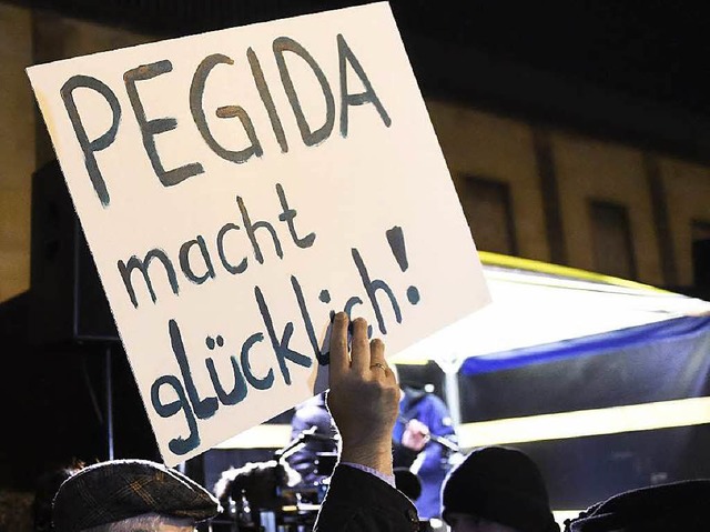 Diesem Ruf aus Dresden  sind jetzt auch Pegida-Anhnger im Sdwesten gefolgt.    | Foto: AFP
