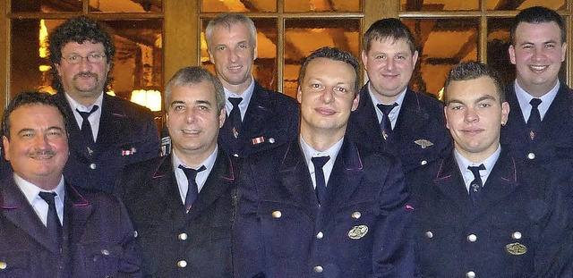Die Feuerwehrabteilung Sallneck mit  (...l, Bjrn Owald,  Maximilian Trinler.   | Foto: Nadja Senn