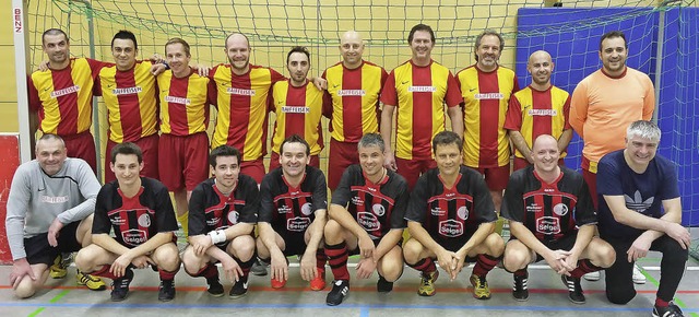 Im Finale setzten sich die Alten Herre... gegen den FC 08 Bad Sckingen durch.   | Foto: Werner Oeschger