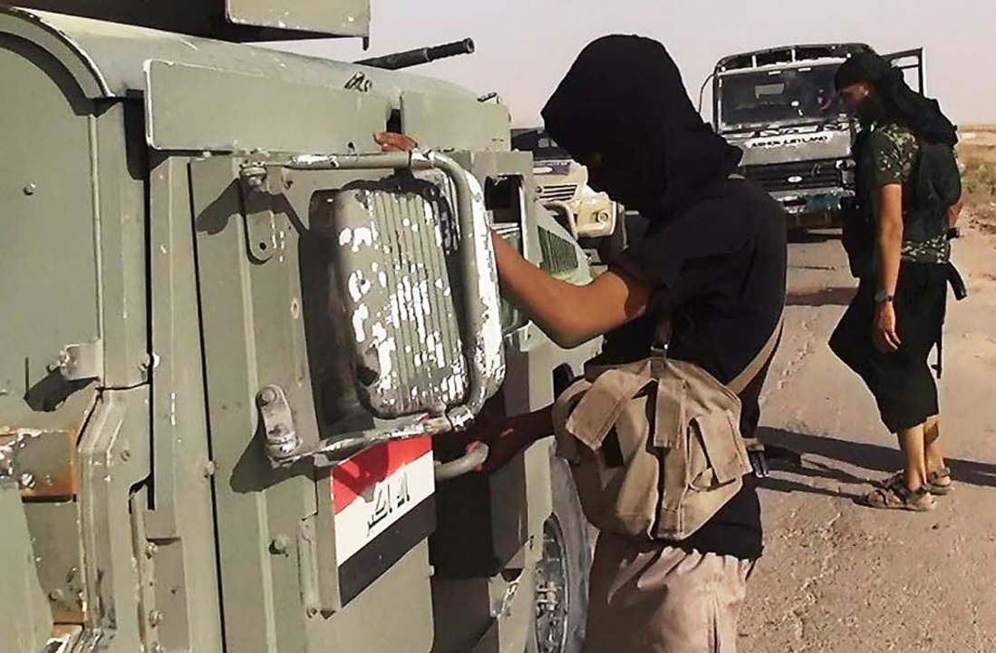 IS-Kämpfer nehmen im Juni 2014 erobert...ar die Miliz noch auf dem Vormarsch.    | Foto: dpa