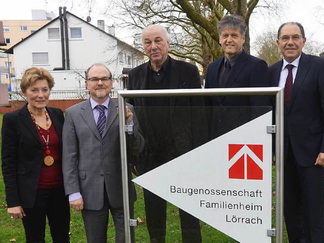 Klaus Stein (Mitte) hrt als  Vorstand..., Gunther Braun (2.v.re.) folgt ihm.    | Foto: Ehrentreich