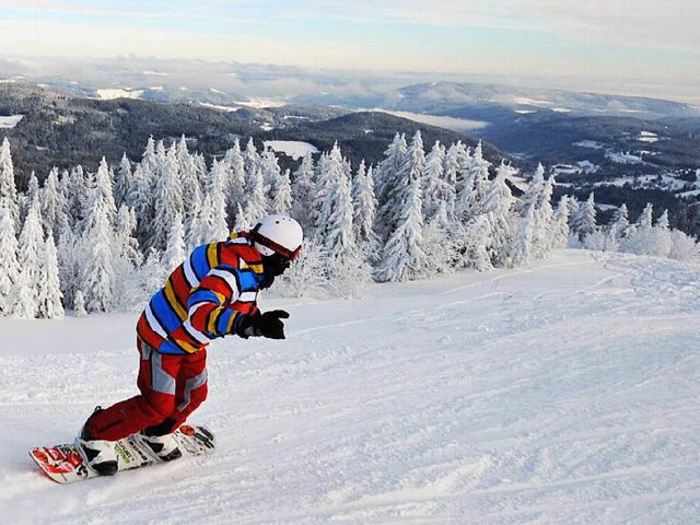 Snowboarder am Feldberg: Wie viel Werbung braucht er?  | Foto: dpa