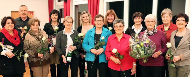 Geehrt wurden zahlreiche treue  Snger...lisabeth Oesterlin und Hilda Kotysch.   | Foto: Hans-Jrgen Hege