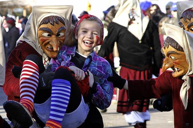 Narren ziehen erstmals durch Schuttertal