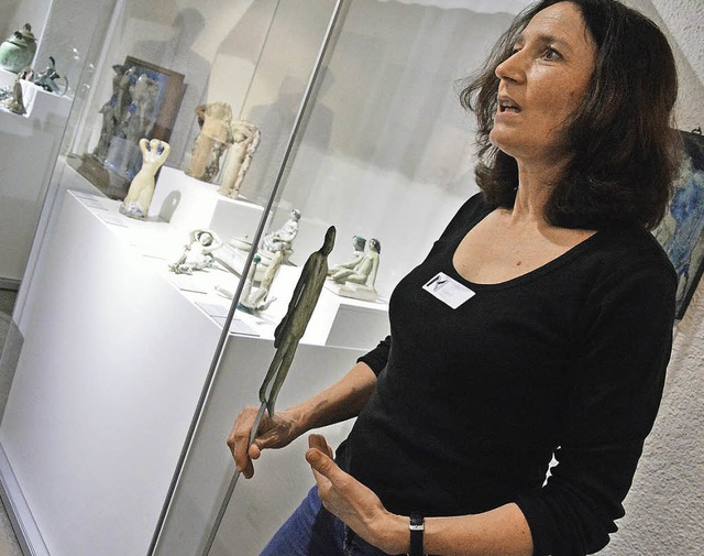 Susanne Raible  erzhlte  in der Max-L...tes ber die Keramiken des Knstlers.   | Foto: Barbara Ruda