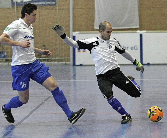 Fliegender Torhter &#8211; eine Spezi...iertelfinale gegen den SV Oberachern.   | Foto:  Alexandra Buss