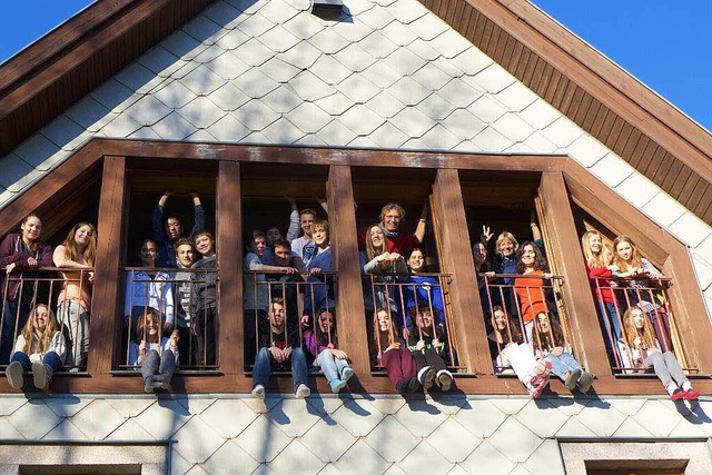 Unter einem Dach: Die Gymnasiasten ber... aufs Musical Swinging St. Pauli vor.   | Foto: ZVG
