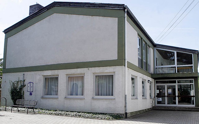 Wird abgerissen und durch einen Neubau...ige Kirchengemeindehaus in Altenheim.   | Foto: archivbild: heidi fssel