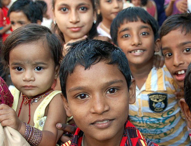 Sie brauchen Hilfe aus Deutschland: indische Kinder  | Foto: Andrea Steinhart