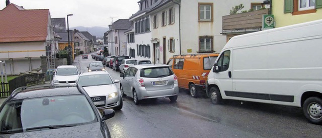 Eng zugehen kann  es samstags in der Hauptstrae.  | Foto: Albert Greiner