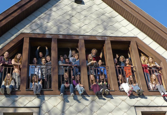 Unter einem Dach: Die Gymnasiasten ber... aufs Musical Swinging St. Pauli vor.   | Foto: ZVG
