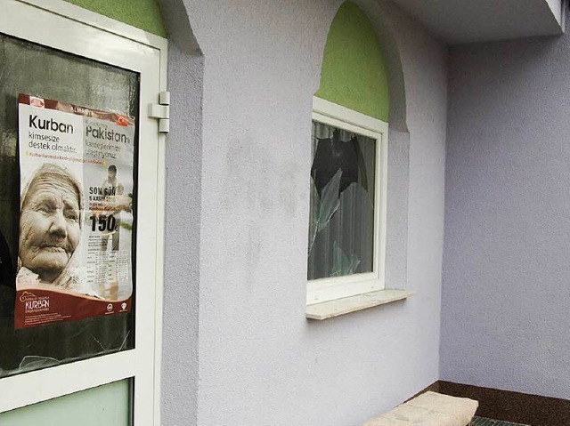 An der Moschee hatte der Neonazi Scheiben eingeschlagen.  | Foto: Ralf Staub